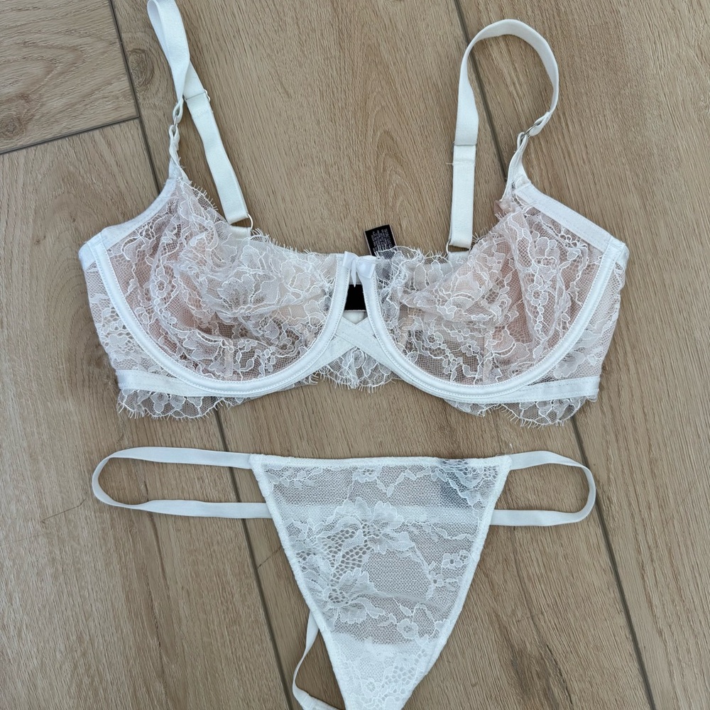 Victoria's Secret White Lace Underwire Bra & Thong